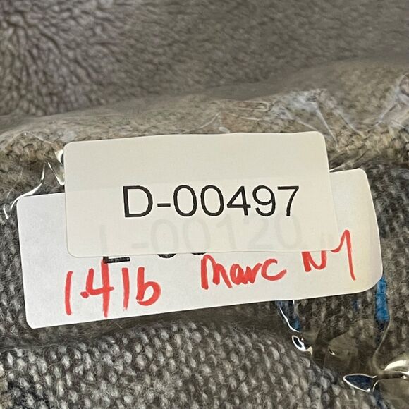 Marc New York Shawl One Size Tan Gray Plaid Fringe Soft Tassel Tie Front Wrap - Picture 15 of 15